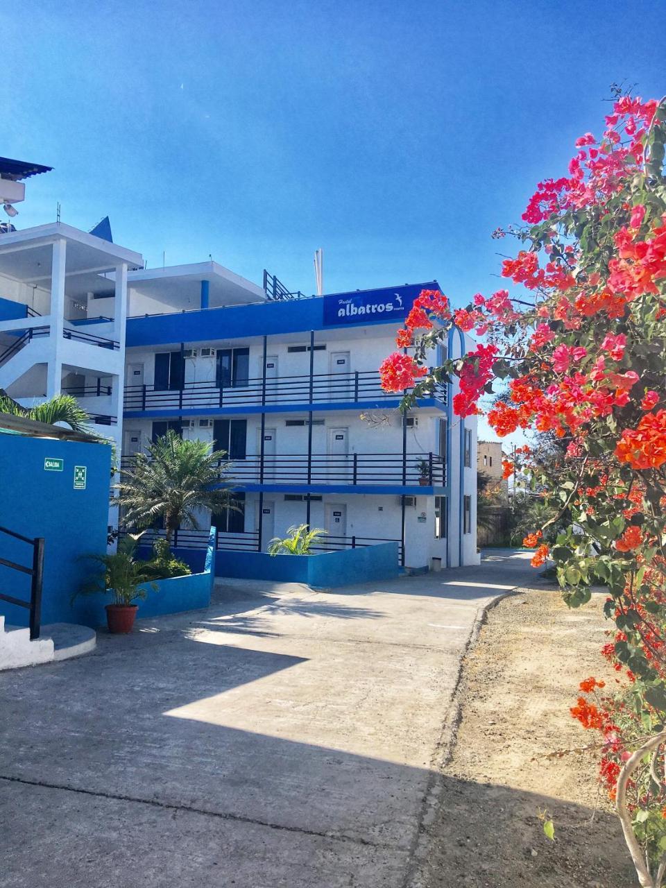 Hostal Albatros Manta Eksteriør billede