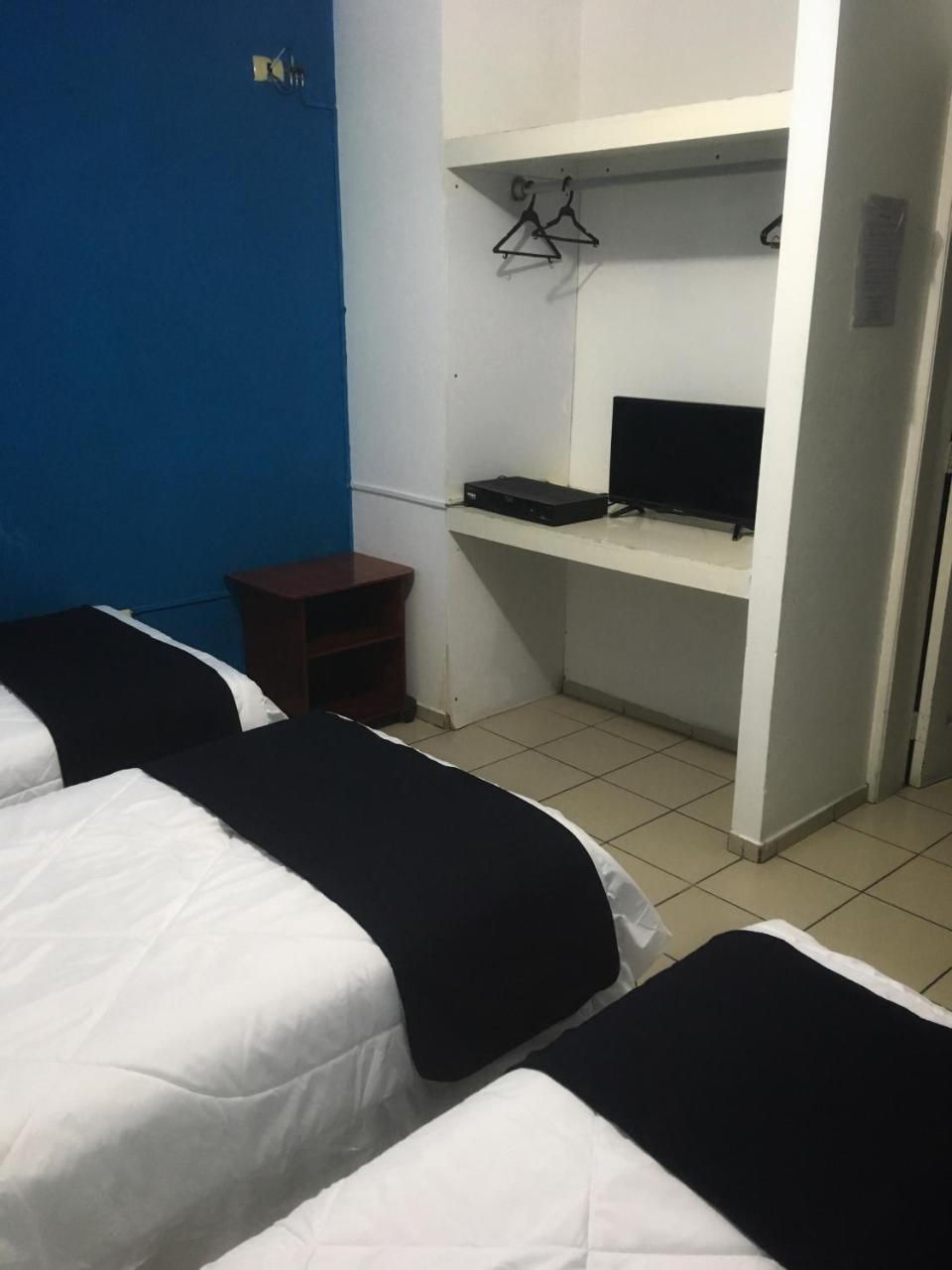 Hostal Albatros Manta Eksteriør billede