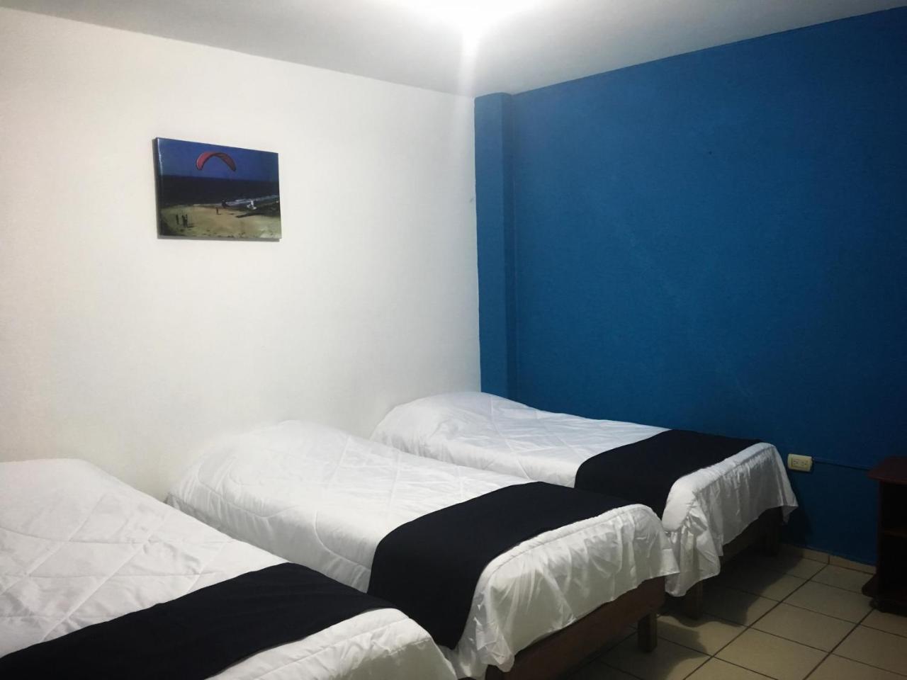 Hostal Albatros Manta Eksteriør billede
