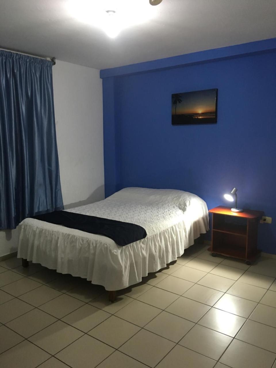 Hostal Albatros Manta Eksteriør billede