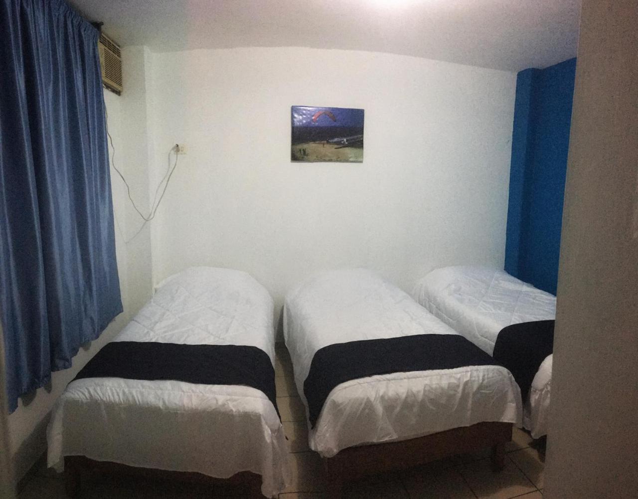 Hostal Albatros Manta Eksteriør billede